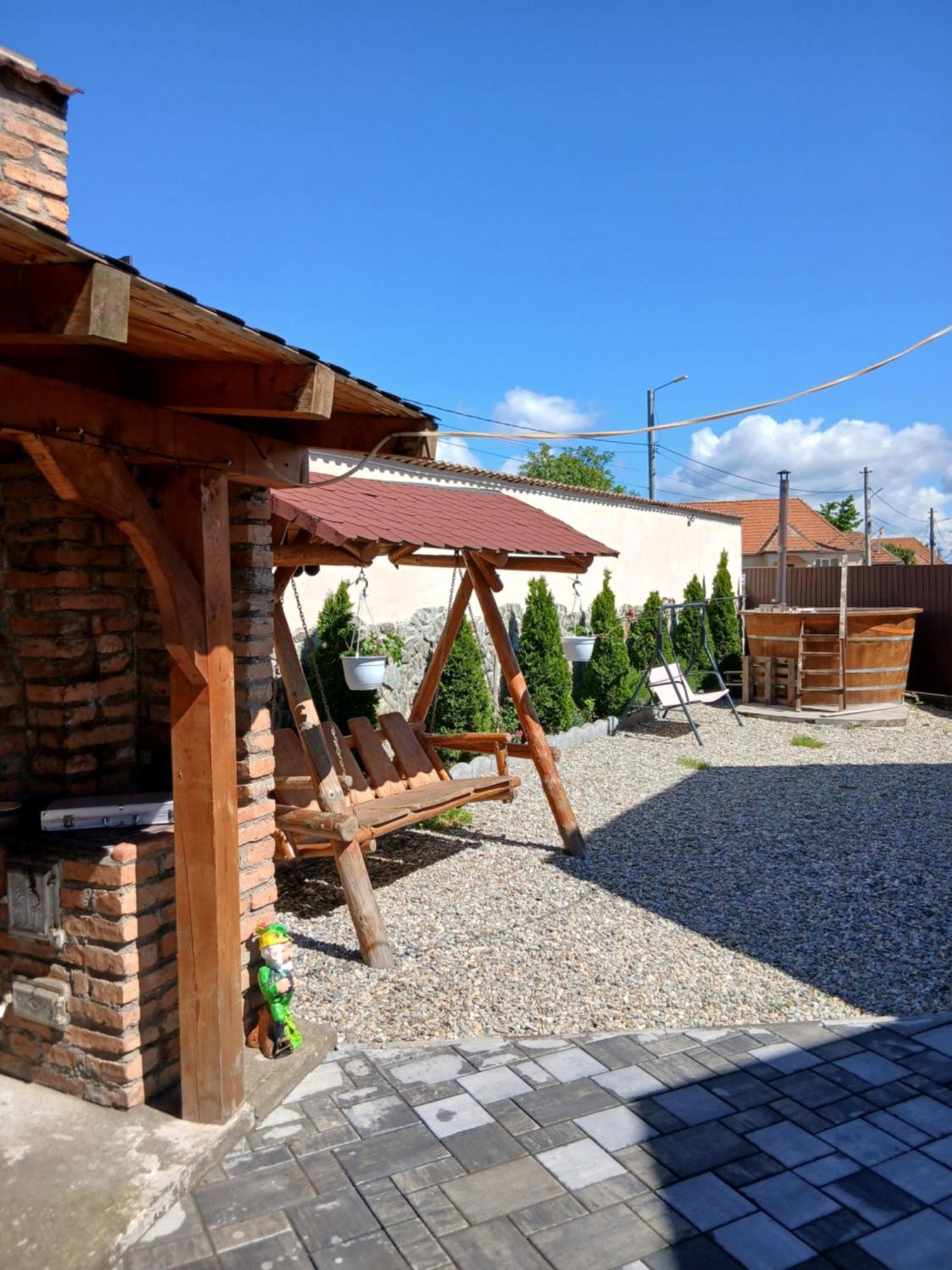 Casa Loredana Cîrţişoara Eksteriør billede